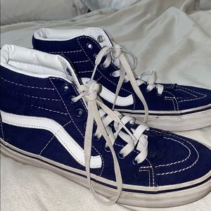 blue hightop vans! 💙